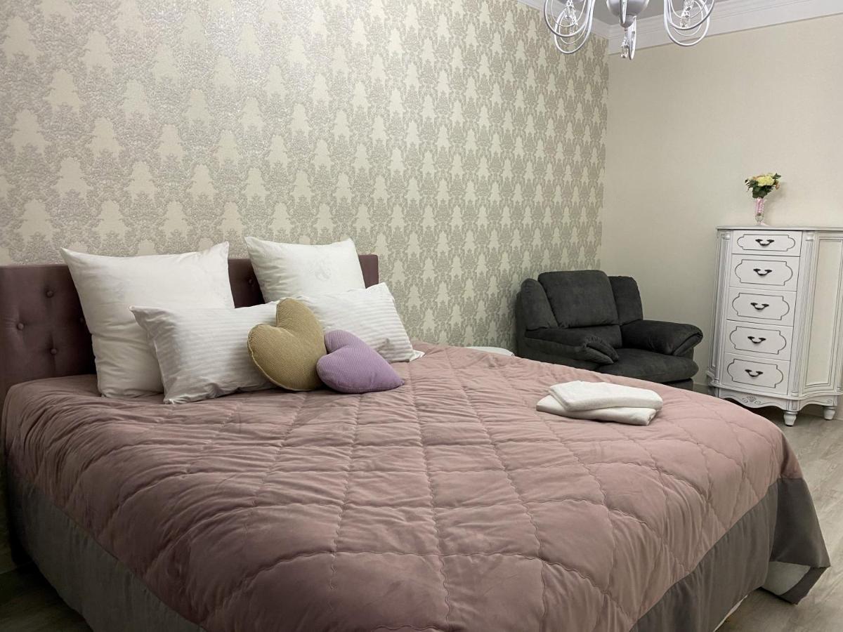Golden Park Hotel Pavlodar Rum bild