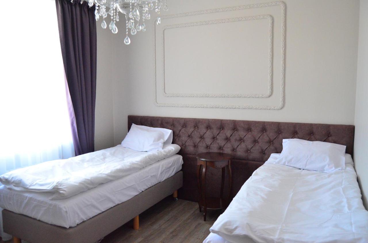 Golden Park Hotel Pavlodar Rum bild